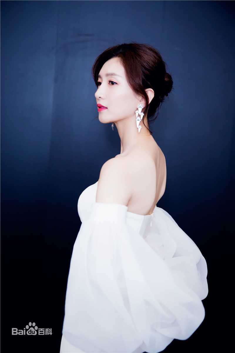 江疏影(Jiang Shuying)保时捷尊享盛宴图片图集