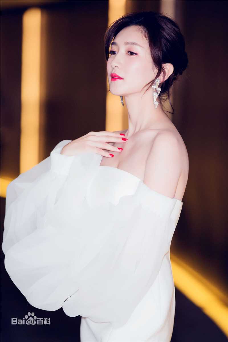 江疏影(Jiang Shuying)保时捷尊享盛宴图片图集