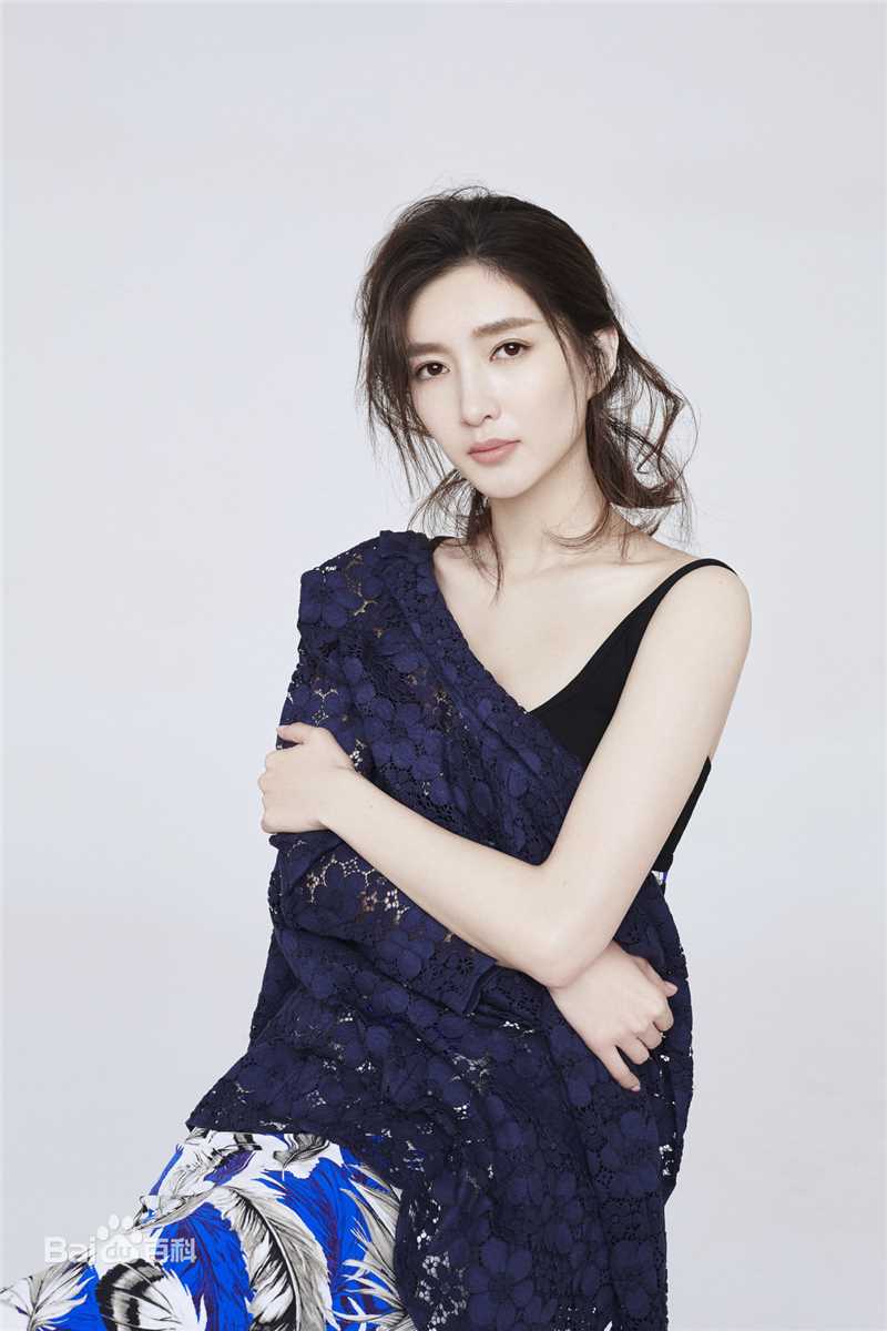 最全江疏影(Jiang Shuying)在《小资Chic》中的壁纸