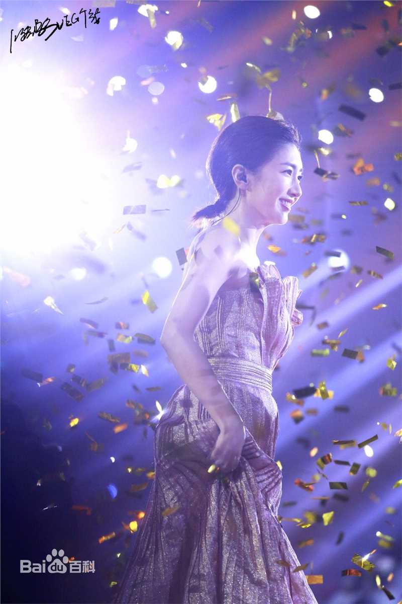 江疏影(Jiang Shuying)2016-2017江苏卫视跨年晚会壁纸壁纸