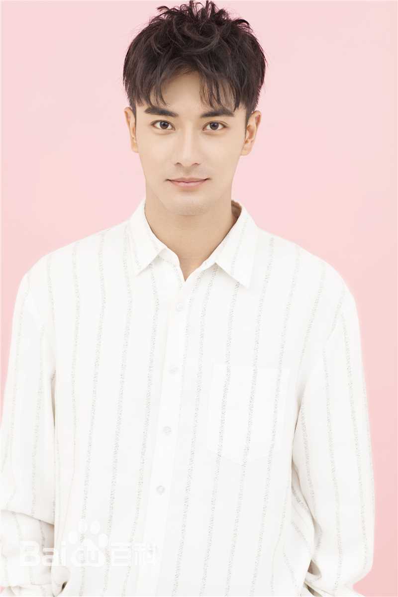 《郑凯》封面图片