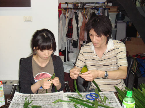 曹议文(Sherry Cao)生活照系列1前后照片