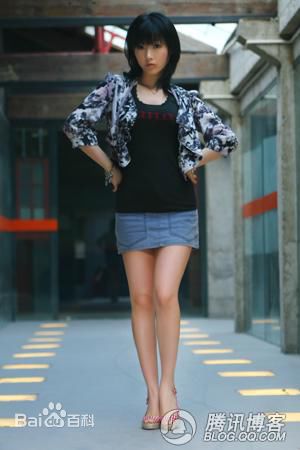 曹议文(Sherry Cao)生活照系列1前后照片