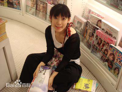 曹议文(Sherry Cao)生活照系列1前后照片