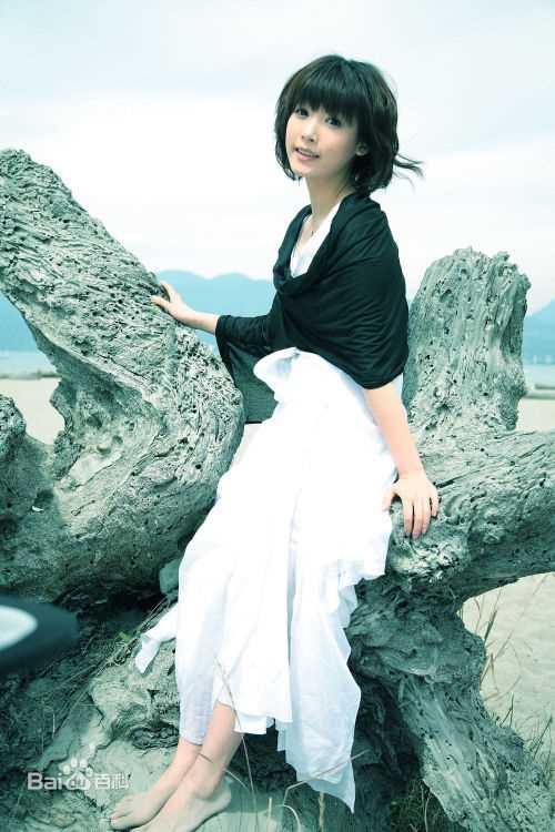 曹议文(Sherry Cao)生活照系列1前后照片