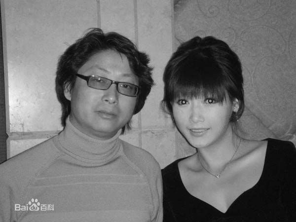 曹议文(Sherry Cao)生活照系列1前后照片