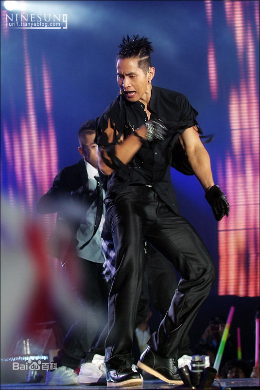 刘承俊(Yoo Seung Jun/Steve)JUN哥海口演出现场壁纸壁纸