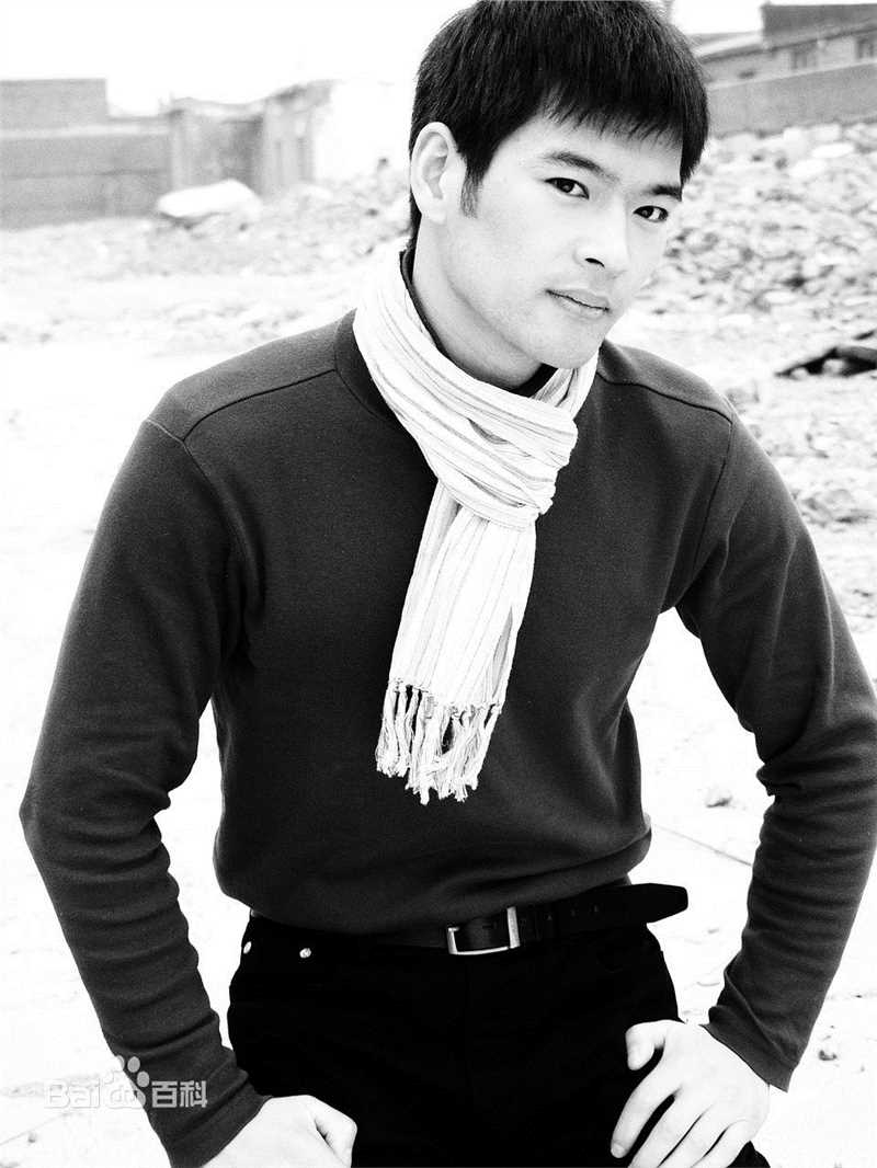 《桑伟淋》生活照