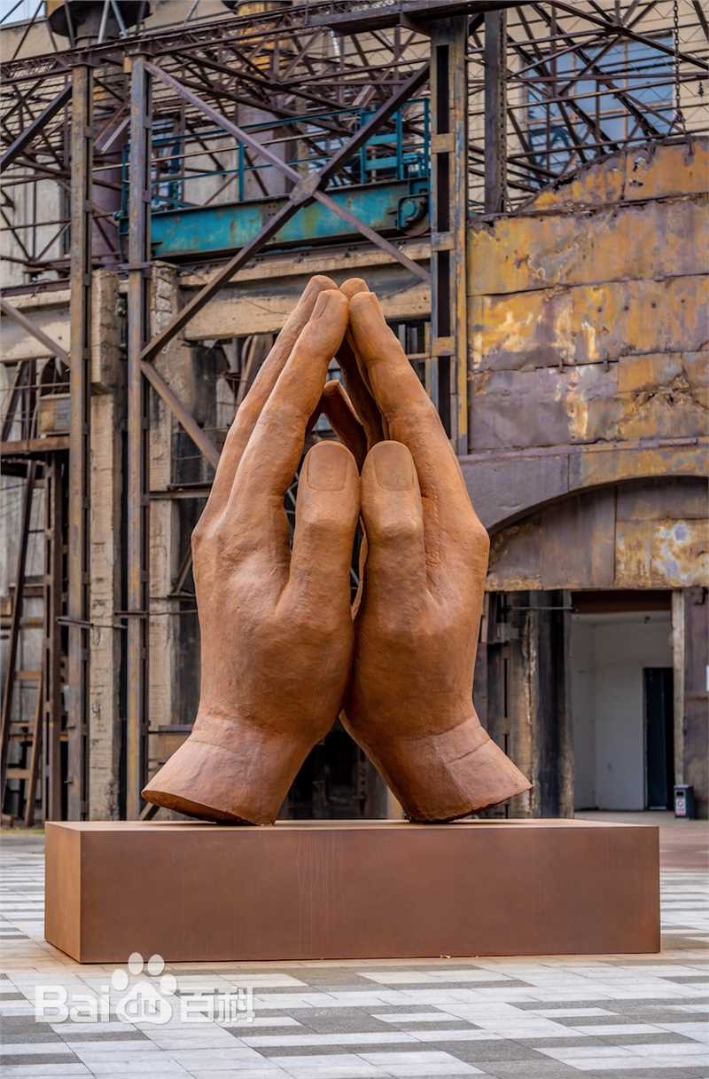 《艾的祈祷》耐候钢  440x370x220 cm, 2018