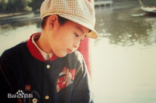 张翰(Hans Zhang)小时候的翰宝前后照片