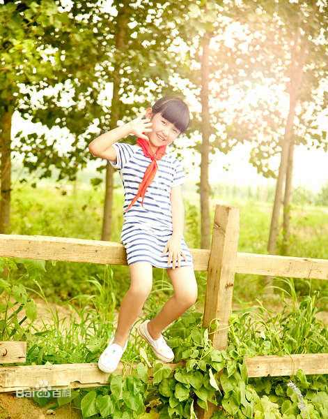 张子枫(Wendy Zhang)枫枫的成长时光素颜照相册