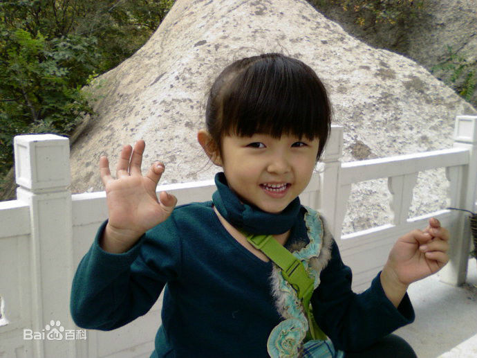 张子枫(Wendy Zhang)枫枫的成长时光素颜照相册