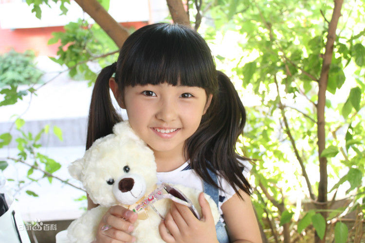 张子枫(Wendy Zhang)枫枫的成长时光素颜照相册