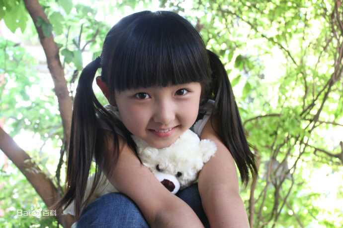 张子枫(Wendy Zhang)枫枫的成长时光素颜照相册