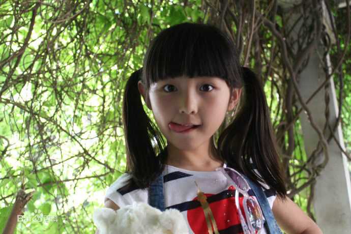 张子枫(Wendy Zhang)枫枫的成长时光素颜照相册