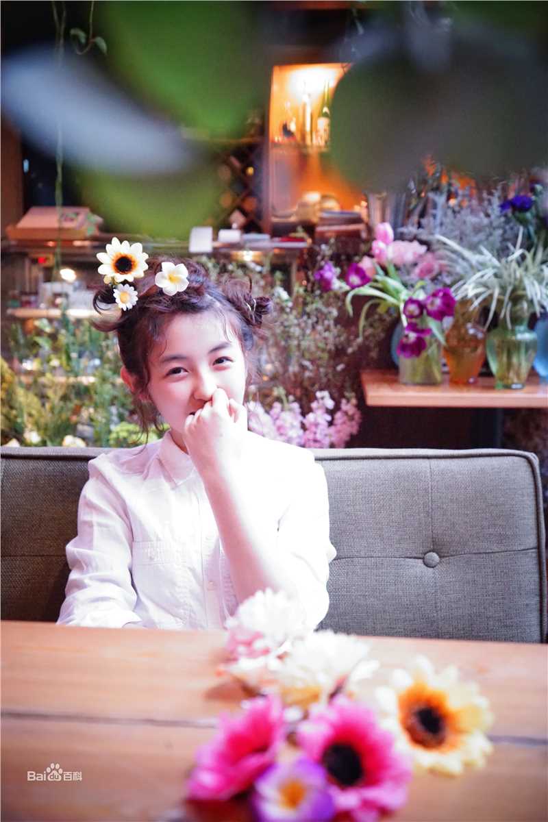 张子枫(Wendy Zhang)微“枫”前后照片