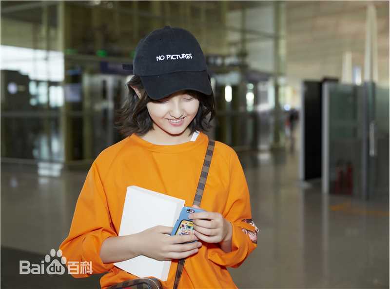 张子枫(Wendy Zhang)微“枫”前后照片