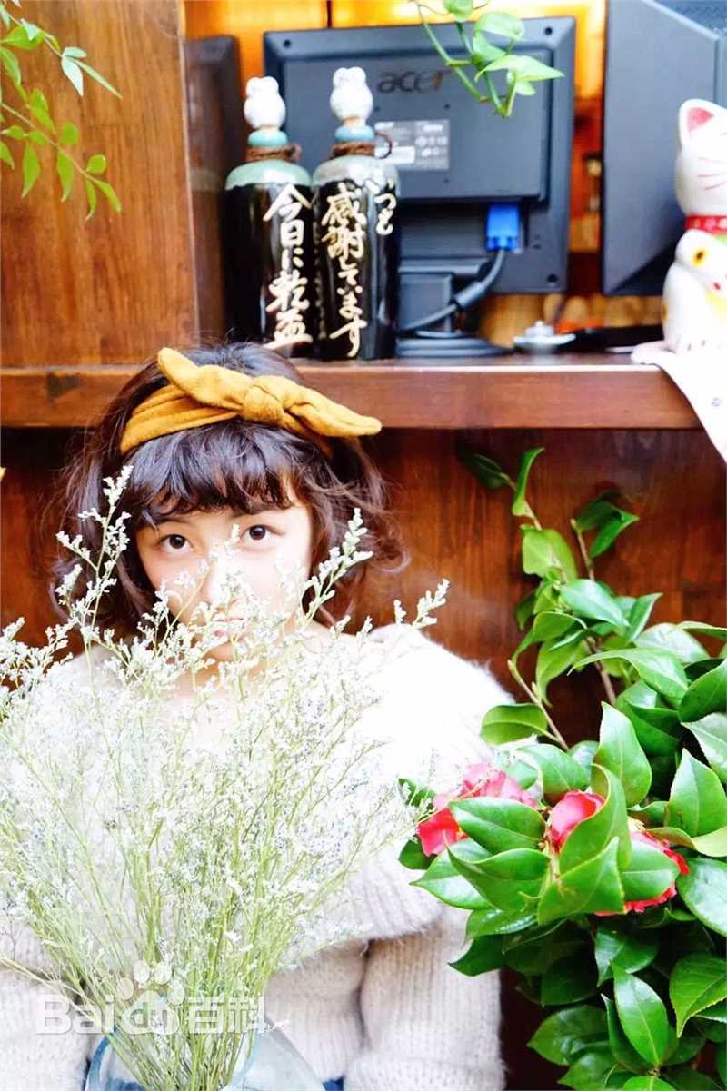 张子枫(Wendy Zhang)微“枫”前后照片