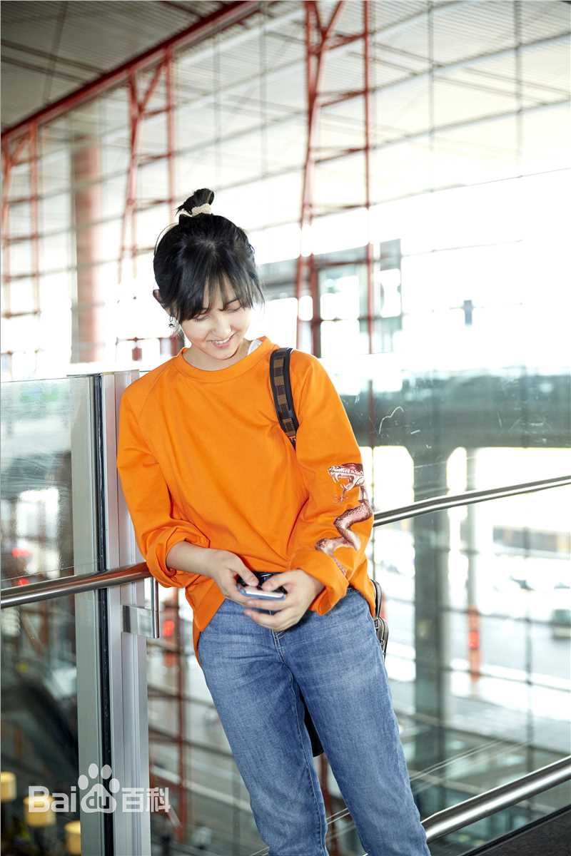 张子枫(Wendy Zhang)微“枫”前后照片