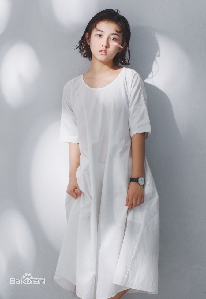 张子枫(Wendy Zhang)微“枫”前后照片