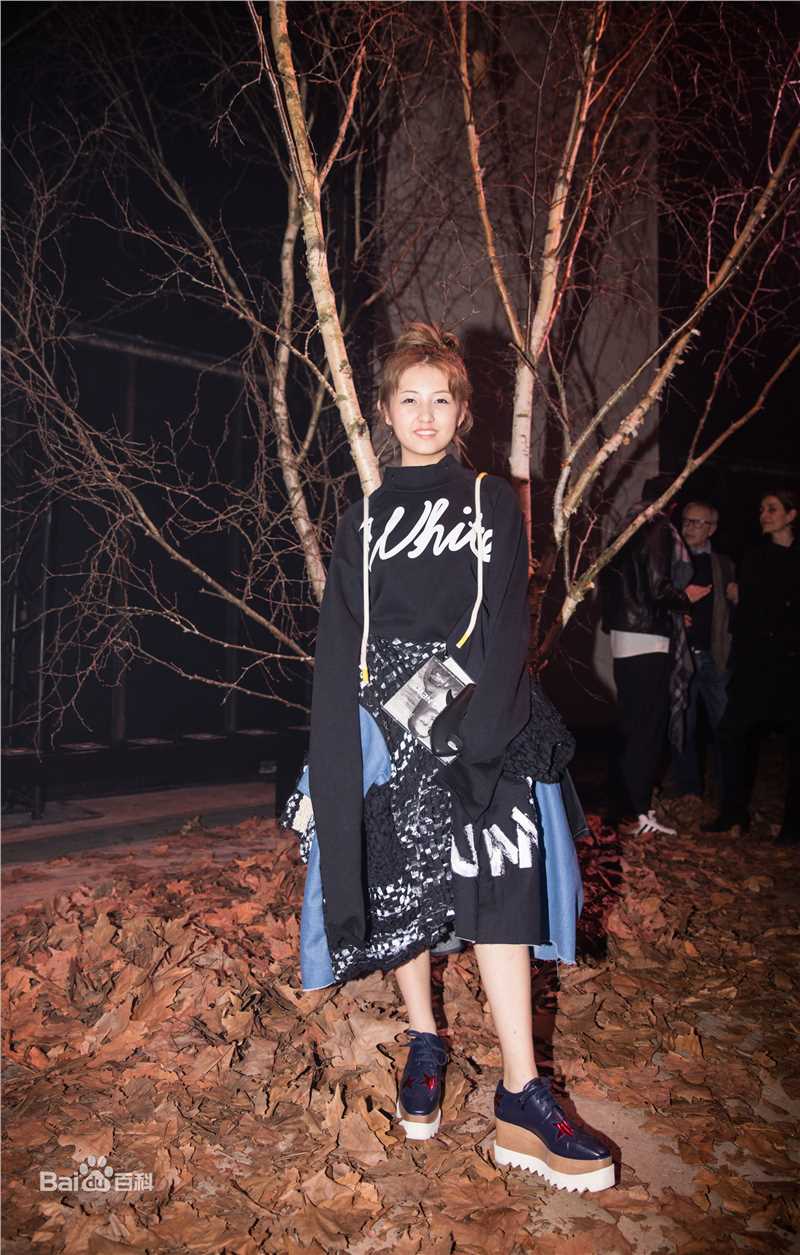 张子枫(Wendy Zhang)2017巴黎时装周生活照相册