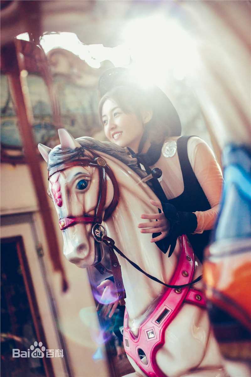 张子枫(Wendy Zhang)2017巴黎时装周生活照相册