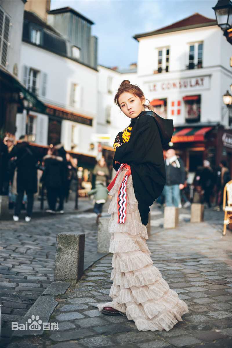 张子枫(Wendy Zhang)2017巴黎时装周生活照相册