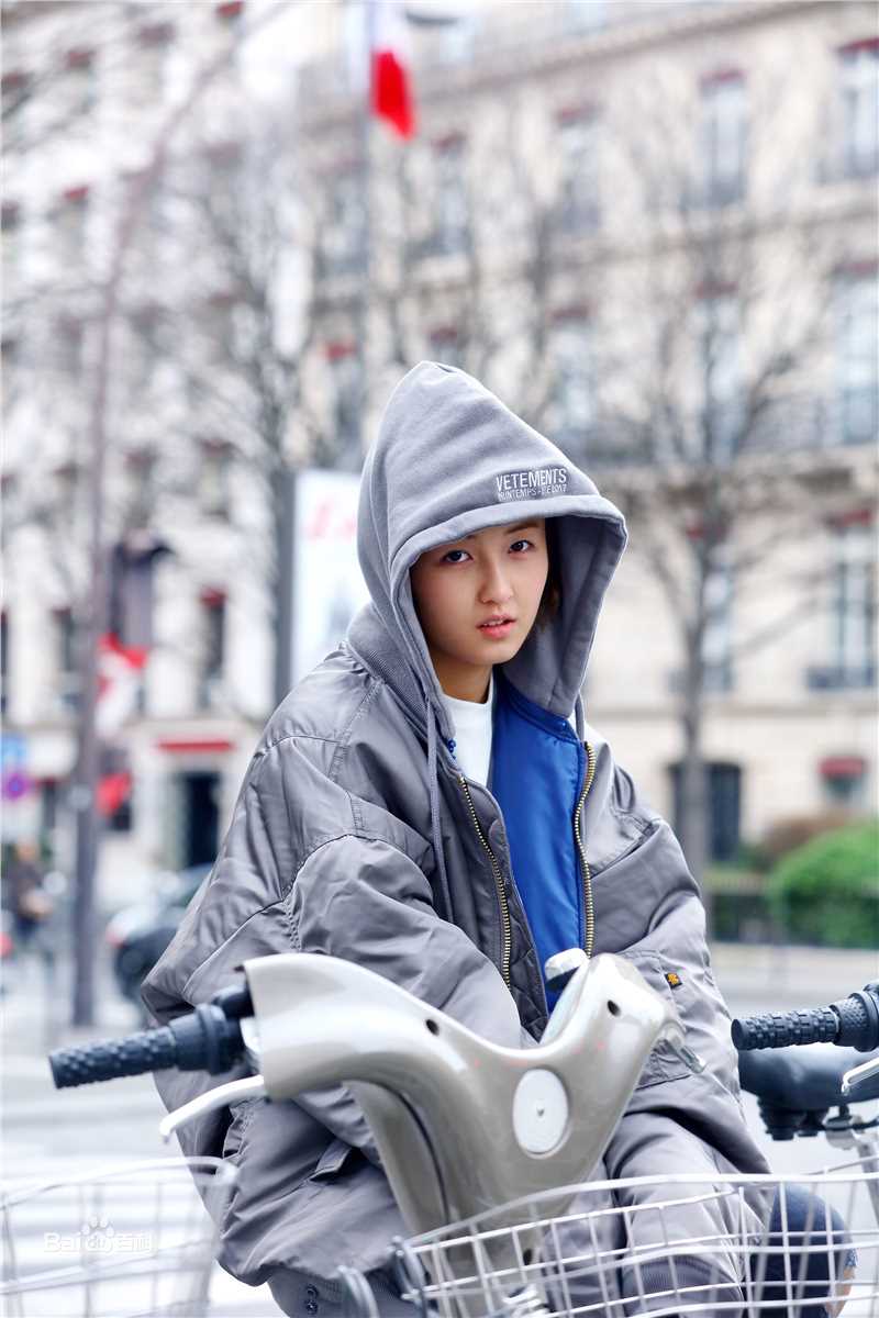 张子枫(Wendy Zhang)2017巴黎时装周生活照相册