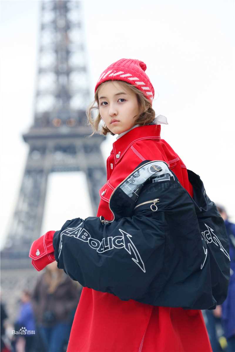 张子枫(Wendy Zhang)2017巴黎时装周生活照相册