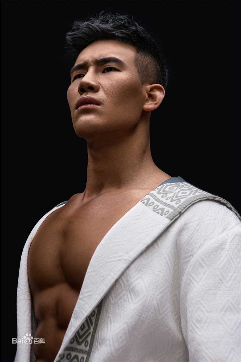 谢孟伟(Bruce)帅气