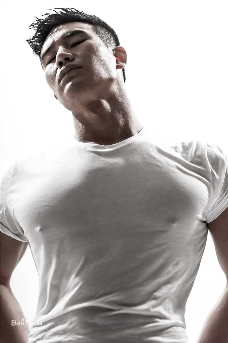 谢孟伟(Bruce)帅气