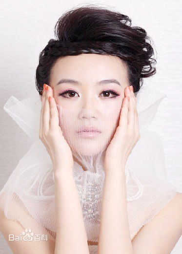 战菁一(Zhan Jingyi)最全生活照、片、剧照等相册