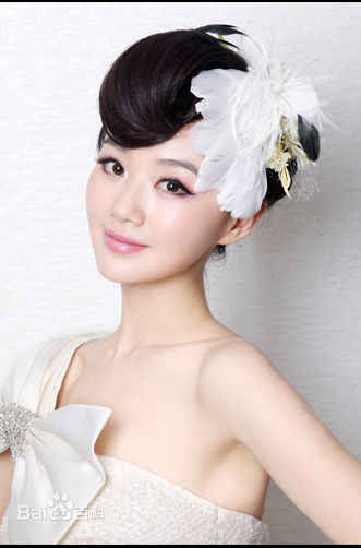 战菁一(Zhan Jingyi)最全生活照、片、剧照等相册