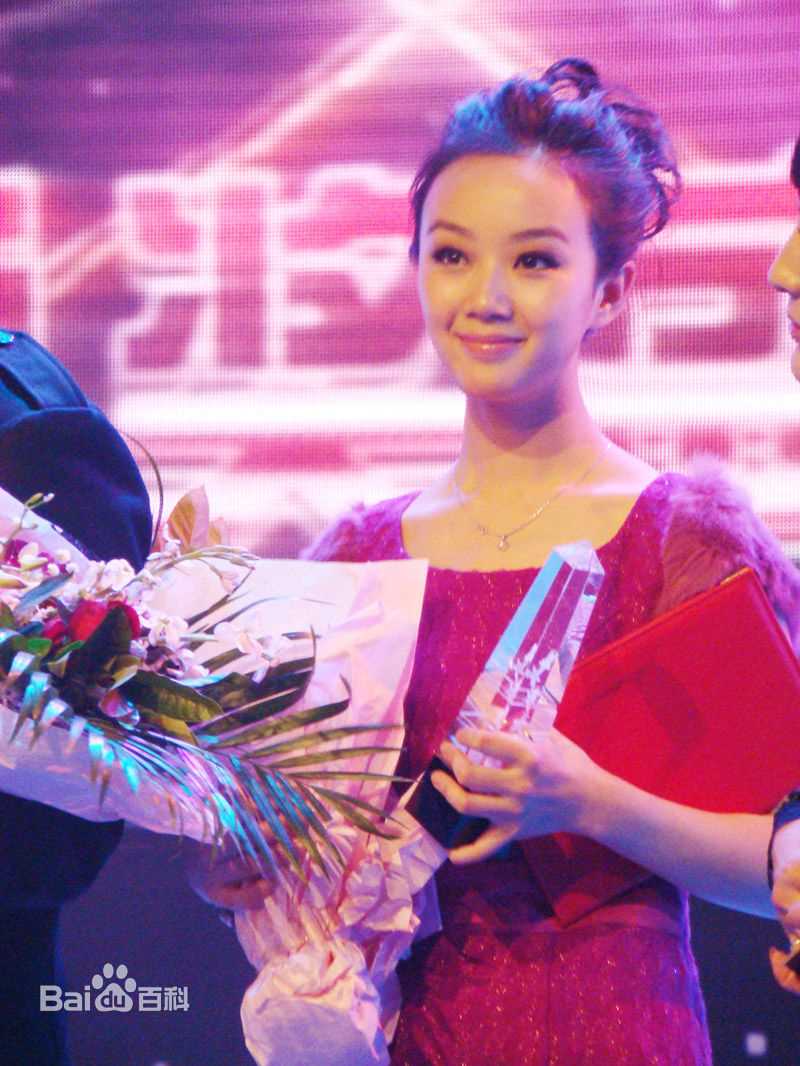 战菁一(Zhan Jingyi)最全生活照、片、剧照等相册