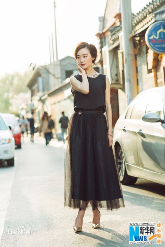 战菁一(Zhan Jingyi)2016年04月春光街拍素颜照壁纸