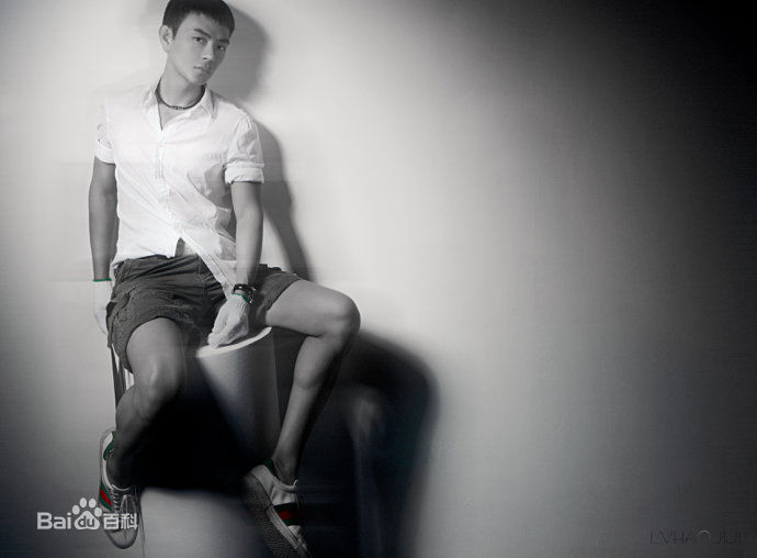 侣皓吉吉(RAY)佀皓喆前后照片