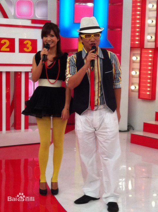 最全吴宗宪(Jacky Wu)在2011年主持《天才答不答》照片中的壁纸