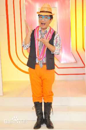 最全吴宗宪(Jacky Wu)在2011年主持《天才答不答》照片中的壁纸