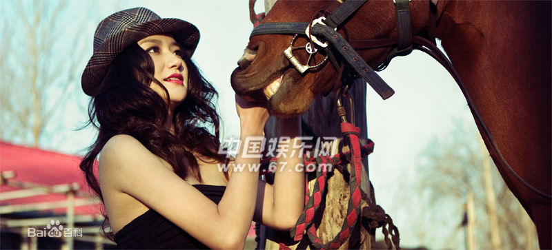 ：时尚街拍与马上女郎