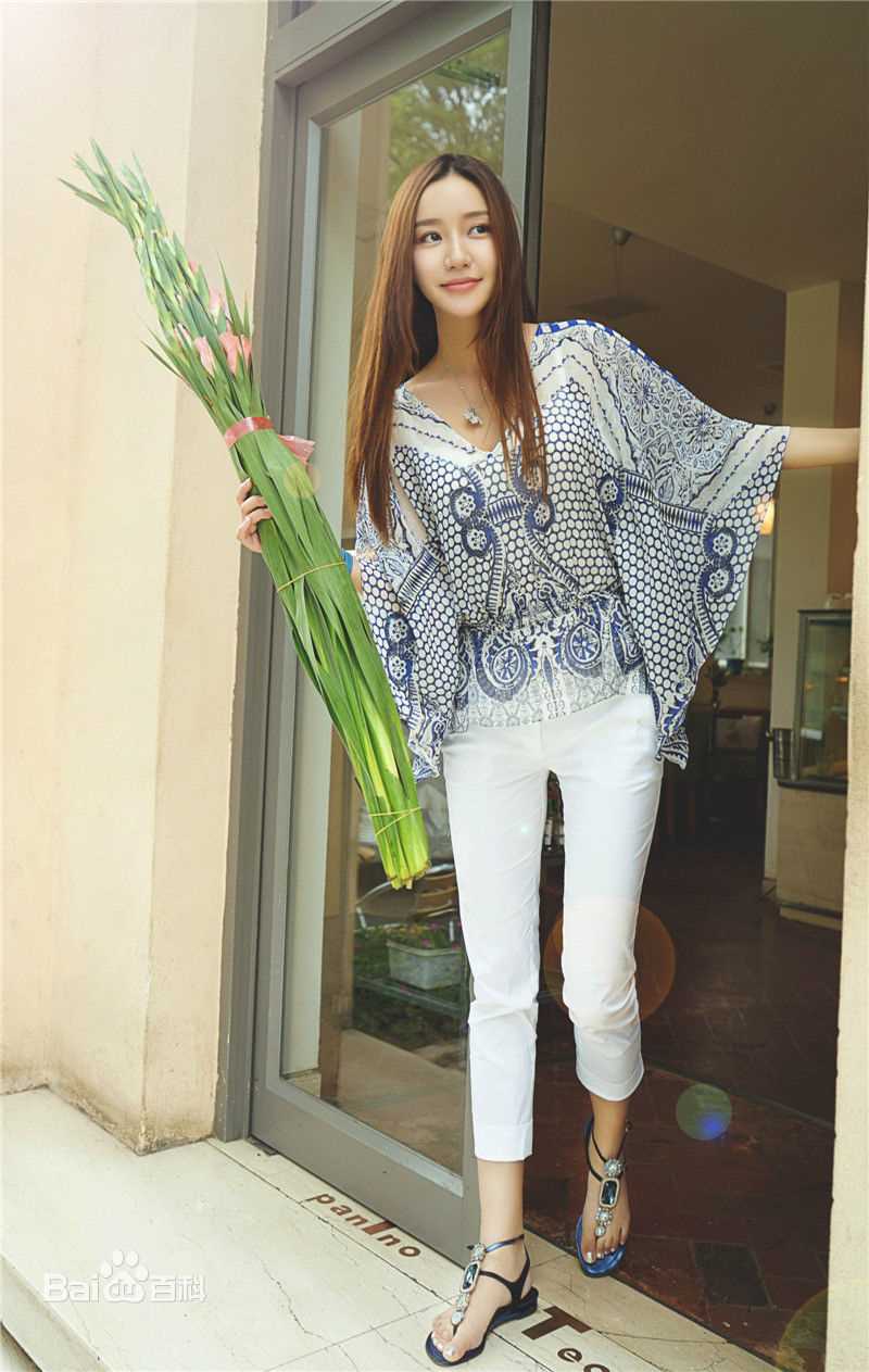 ：时尚街拍与马上女郎