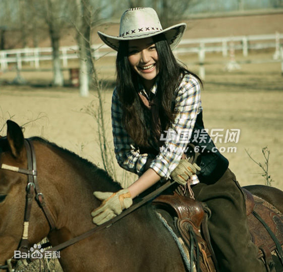 ：时尚街拍与马上女郎