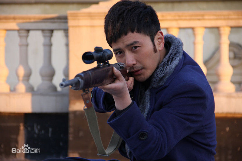 最全刘恩佑(Enyou Liu)在出演电视剧《尖峰》中的相册