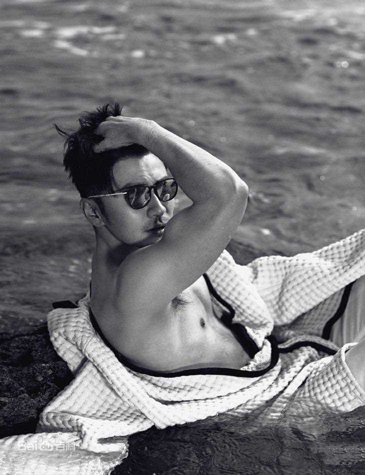 刘恩佑(Enyou Liu)气质暖男前后照片