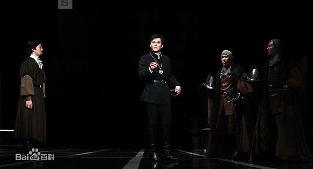 2010年话剧《哈姆雷特》剧照