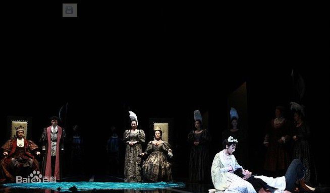 2010年话剧《哈姆雷特》剧照