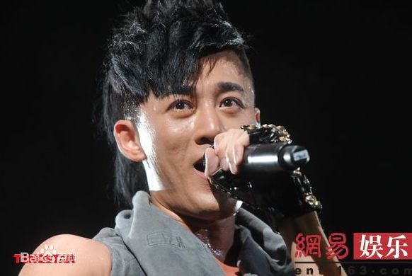 林峯/林峰(LAM Raymond)2011林峰红馆个人演唱会生活照