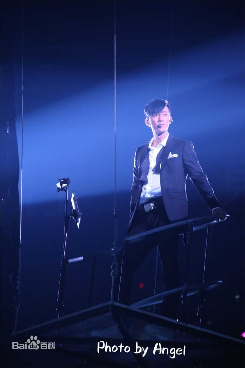 林峯/林峰(LAM Raymond)2016红馆演唱会图册