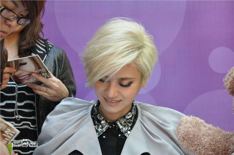 尚雯婕(Laure Shang)代言屈臣氏生活照