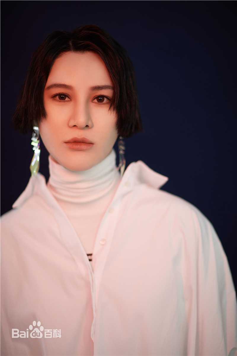 尚雯婕(Laure Shang)生活照