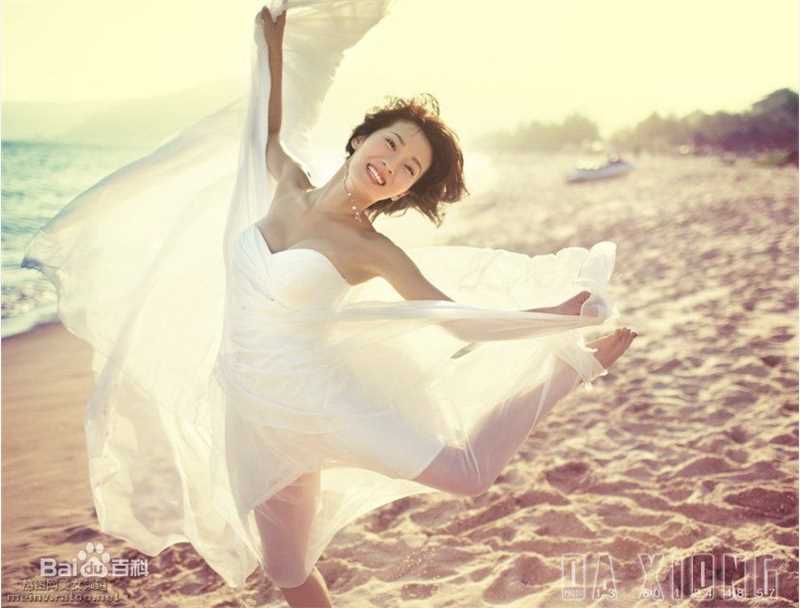 李念海滩婚纱照
